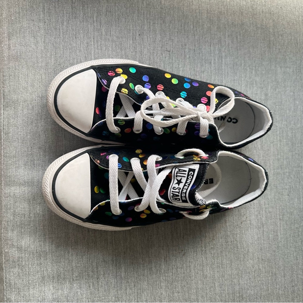 Kids Chuck Taylors - Picture 5 of 8